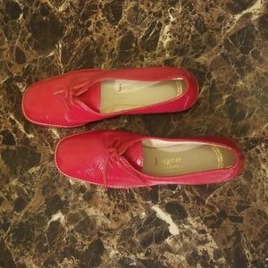 Joyce California Bright Red Shoes Flats Cushion Fiber Insole SZ 10 Slim Narrow